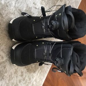 Salomon snowboarding boots